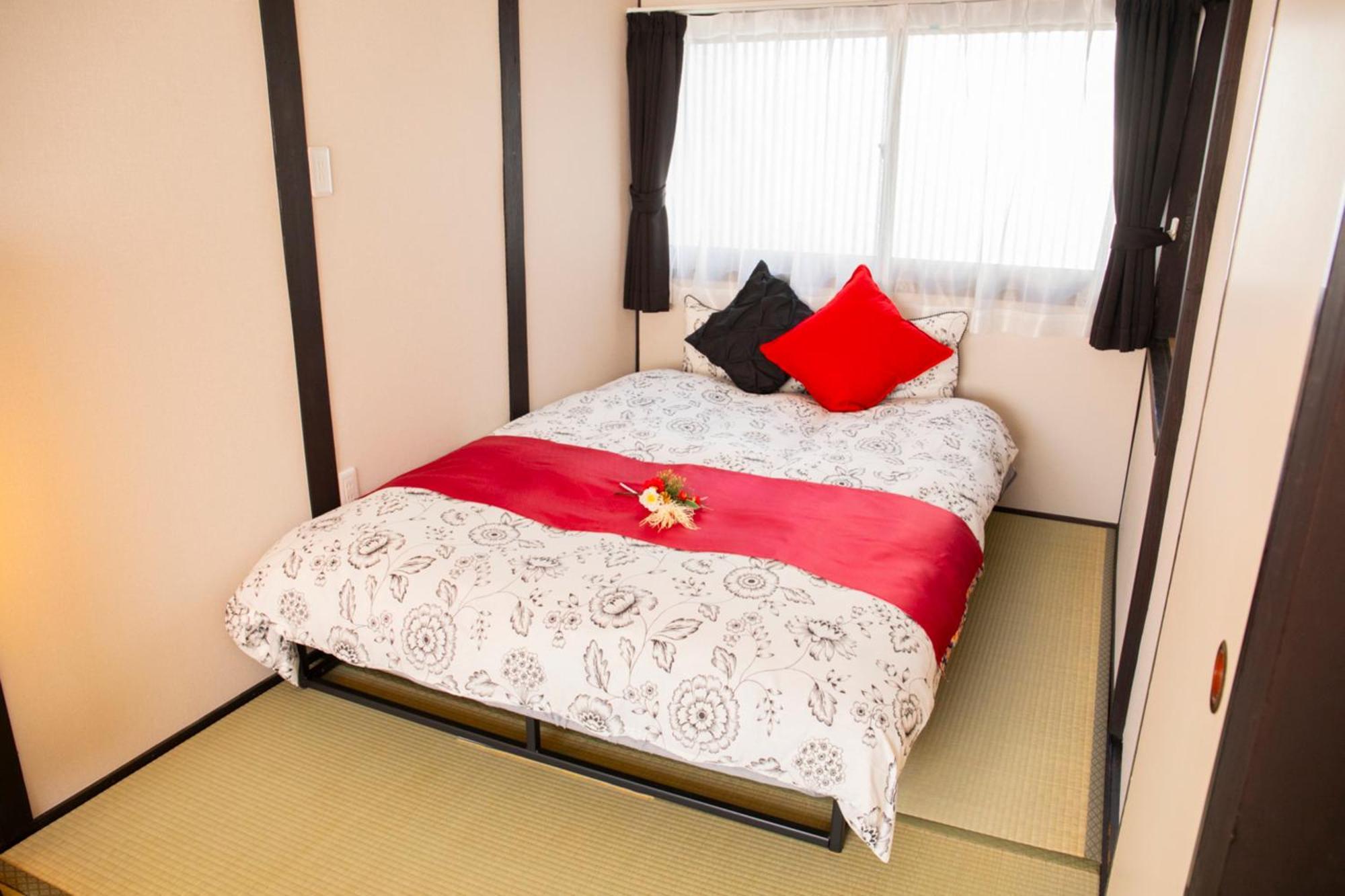Holiday home Open Sale-full Renovation-stations 4 Min-usj& Namba Nearby Osaka